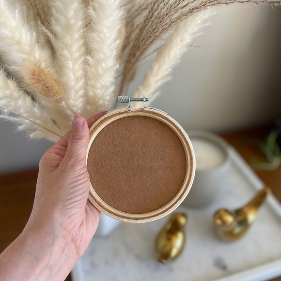 Handmade "CHOOSE happiness" 4 inch Embroidery Hoop - Picture 6 of 6